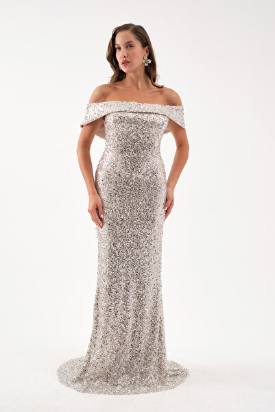 Lafaba Γυναικείο μακρύ βραδινό φόρεμα με παγιέτες με γιακά μαντέλα σε μπεζ χρώμα