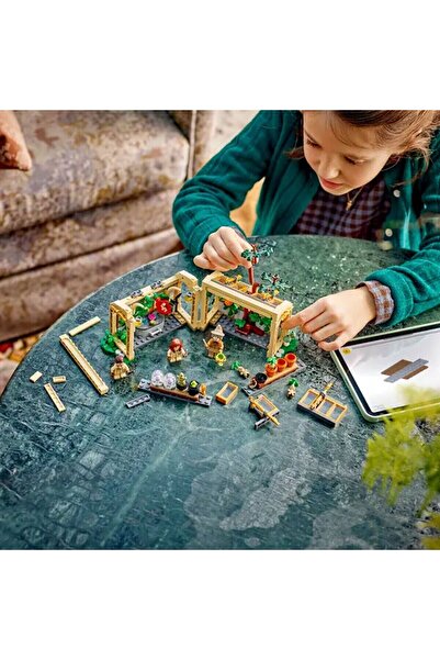 OMZ Girl's Toy 76445 - Hogwarts Castle: Herbology Lesson 390 Pieces +8 Years