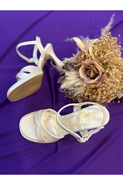 Pine Cone Women's shoe