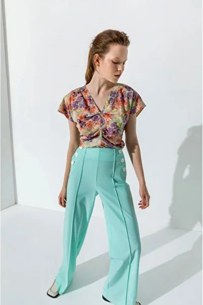 KAMEYA Mint Trousers with Button Detail on Pockets