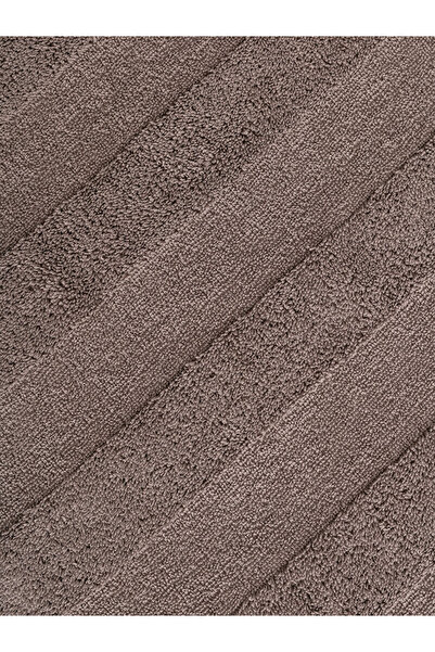 LC Waikiki Безчасові пропозиції від Timeless Store | Рушник для ванної кімнати з вишивкою 70x140 см