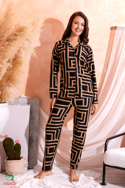 lacelove Nisanca Winter Buttoned Plaid Pattern New Year's Themed Women's Suede Pajama Set