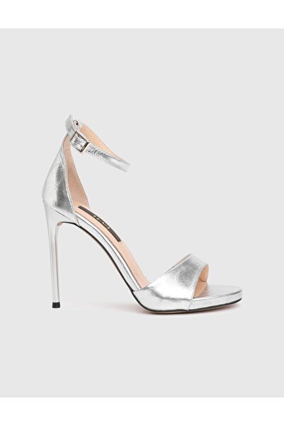 İLVİ Bianka Hakiki Deri Kadın Gümüş Renk Topuklu Sandalet