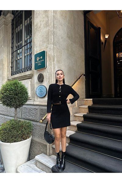 Welike Compleu dama cu nasturi Rita negru