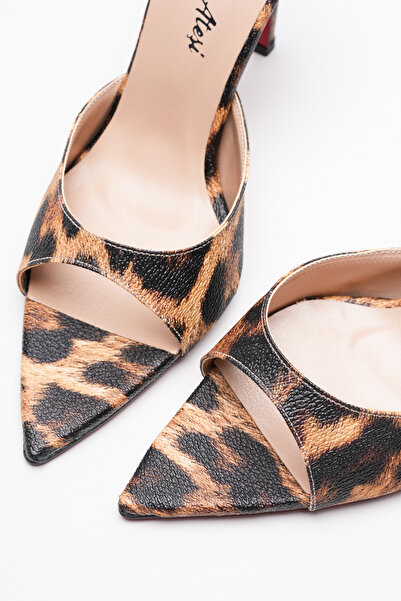 Ayakkabı Ateşi Γυναικείες μυτερές παντόφλες με λεπτό τακούνι Sona Leopard