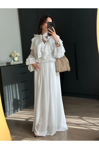 AlisaSu White Dress with White Sleeves, Flywheel and Accessories from the Neck