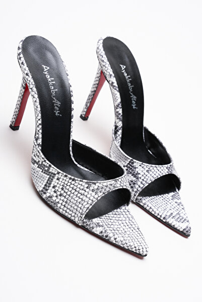 Ayakkabı Ateşi Women's Pointed Toe Thin Heeled Slippers Sona Black White Snake