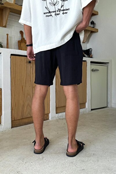 Flaw Wear Μαύρο σορτς από ύφασμα μουσελίνας με ελαστική μέση