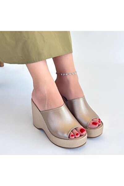 Lisinya Eyesof Tlay Beige Leather Wedge Heel Slippers