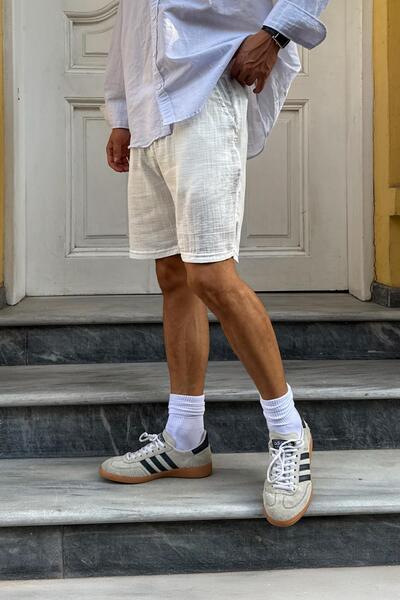 Flaw Wear White Waist Elastic Shorts