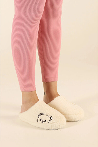 Beyond Жіночі пухнасті домашні капці з кремовим в'язанням BYNDAY01