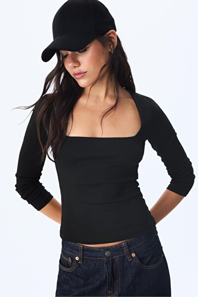 Stradivarius Basic T-shirt with square neckline