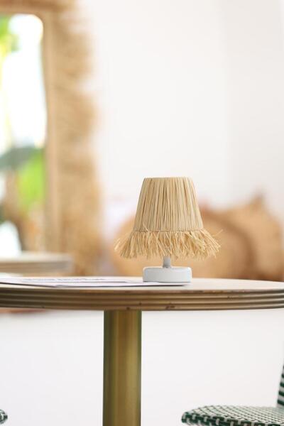 Maison Avf Rafya Saçaklı Şarjlı Masa Lambası - Alt Beyaz