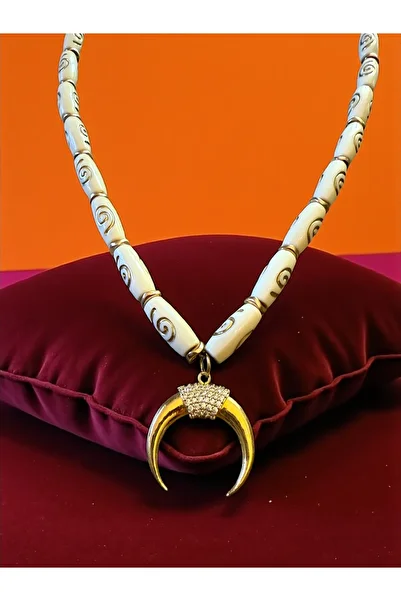 Pinty Design Tibetan Agate Crescent End Women's Necklace