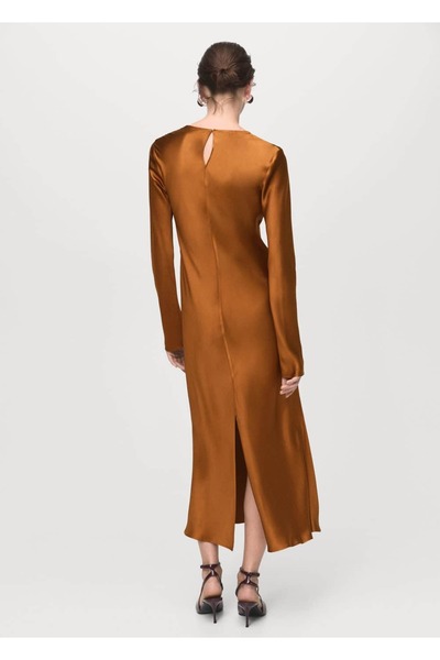 MANGO Woman Uzun saten elbise