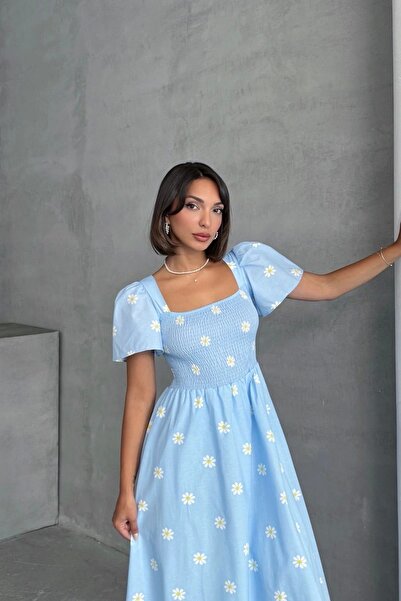 URİS Kadın Papatya Desenli Bebe Mavisi Poplin Midi Elbise