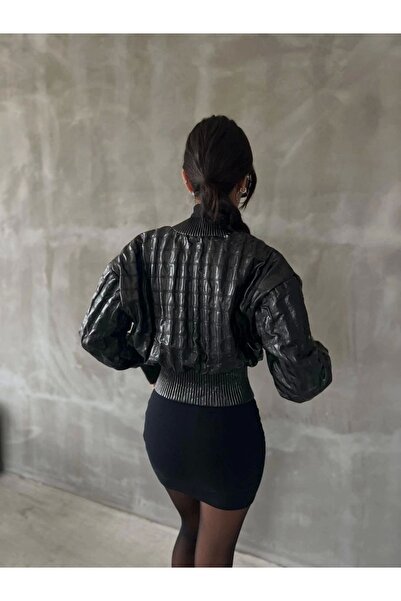 STILVANA Black crop leather jacket with gathered waist