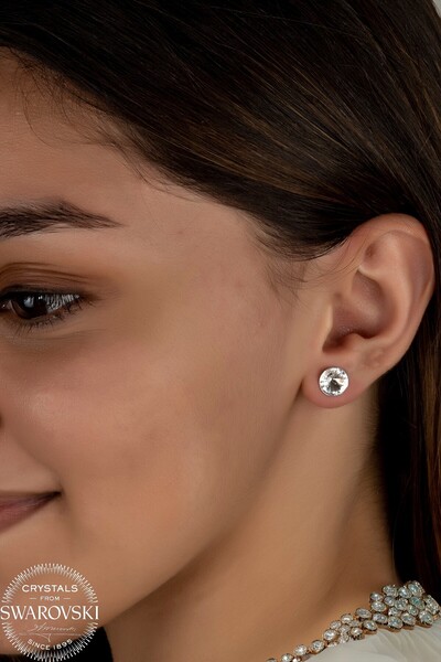 Swaroski Zirconia Crystal Stone Women's Studded Silver Earrings |   Simple and Influential Nail Form