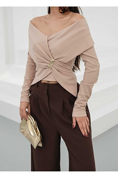 VINTIQUE 13986-Stylish Design Shoulder Cutout Buckle Blouse