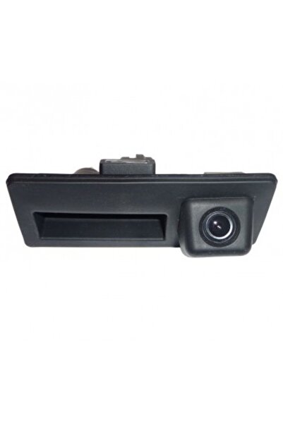 Audi reversing camera on the trunk handle