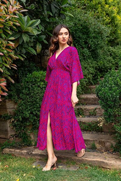 URİS فستان نسائي صيفي متوسط ​​الطول بفتحة أمامية فوشيا وياقة مزدوجة الصدر