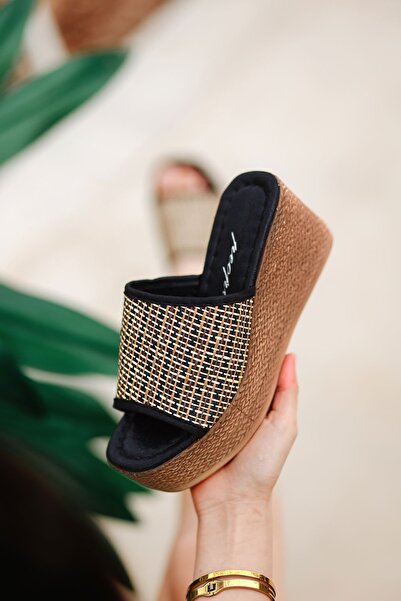 Madam Tarz Viola Wedge Sole Straw Slippers