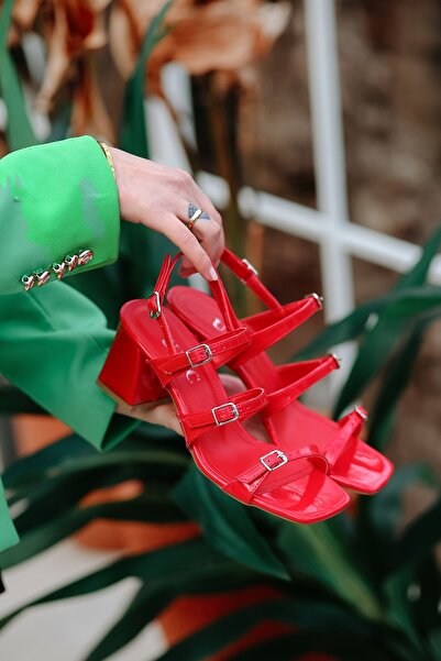 Madam Tarz Hardy Thick Heeled Strappy Sandals