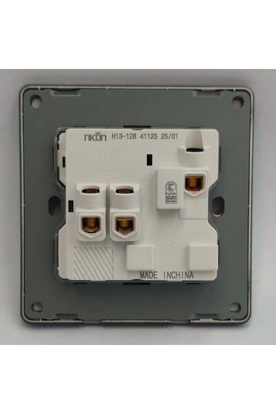 ELECTROPOWER مقبس مع مفتاح مصفوفة البيانو الأسود NKDN