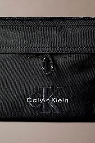 Calvin Klein Bold Logo Nylon Siyah Erkek Çanta