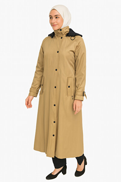 Doque Tesettür Kadın Trençkot Kapüşonlu Camel Renk Uzun Model Kemerli