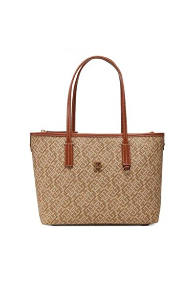 Tommy Hilfiger حقيبة كتف نسائية صغيرة من الجلد بلون بيج