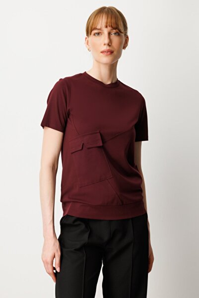 ON Μπλουζάκι με τσέπη με λαιμόκοψη