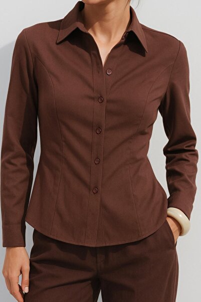 HAKKE Body Fitting Basic Crop Shirt