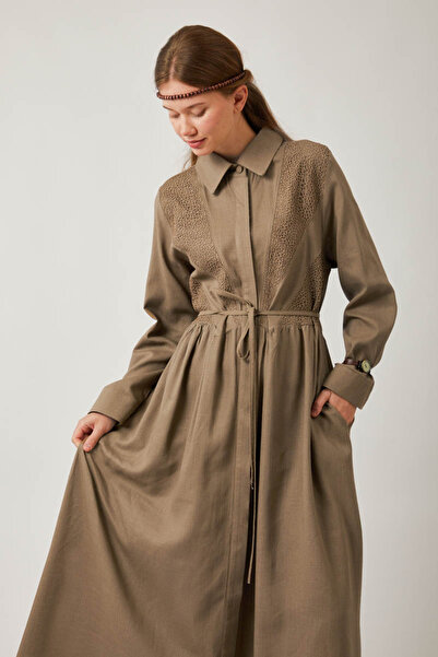 ZÜLAYS Gizli Düğmeli Dantelli Elbise Vizon