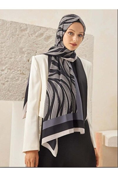 PİRAMİT شال كارديون ميدينا الحريري بنمط اللمسة الدخانية