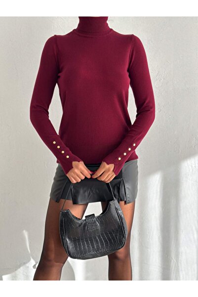 UNBOX Ivory Chic High-Neck Burgandy