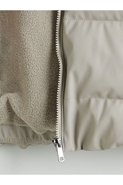 LC Waikiki LCW Kids Kapüşonlu Erkek Çocuk Şişme Mont