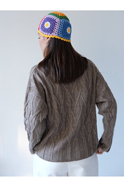 Butik Una Fiaba oversized Πλεκτό πουλόβερ με μαλακή υφή με λαιμόκοψη