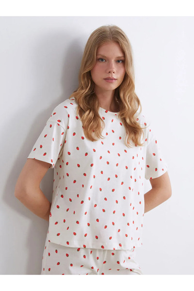 LC Waikiki Strawberry Printed Women's Capri Pajama Set