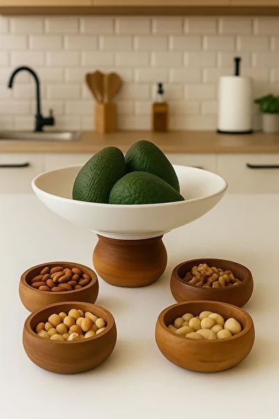 Dia Porcelain presentation plate with stand and 4-piece snack set