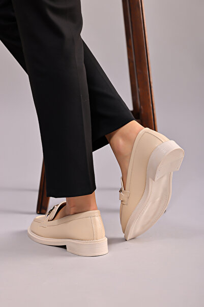 Modafadır Kadın Krem Loafer Makosen Casual Gold Renk Tokalı Günlük Ayakkabı