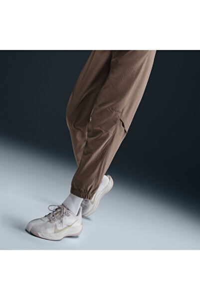 Nike Dri-Fit Mid-Rise 7/8 Warm-Up Running Pants