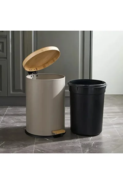 Generic Brookline Pedal Waste Bin - 20 L