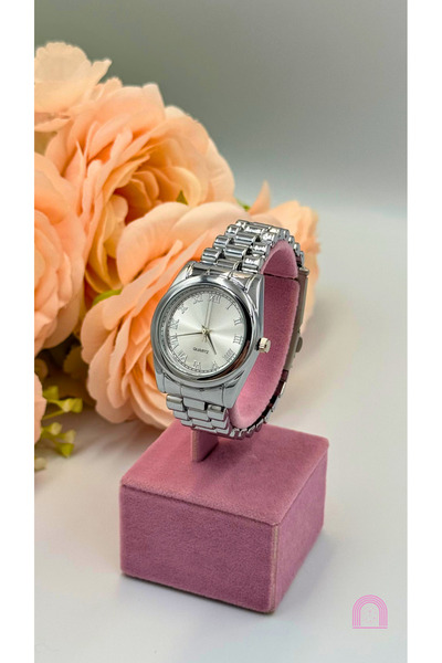 Moond Accessories ساعة نسائية بسوار فولاذي فضي