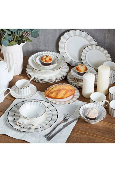 Generic Java 32-Piece New Bone China Dinner Set - Serve 6