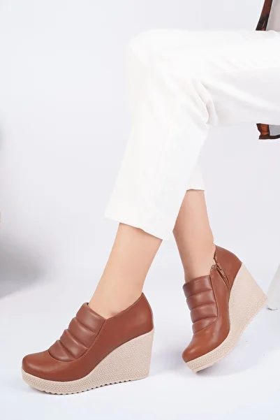 İrem Ayakkabı Women's Shoes with Padded Sole and Side Zipper