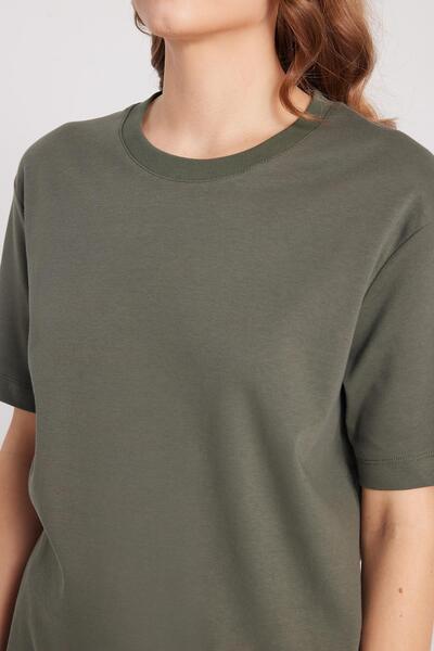 Tudors Γυναικείο μπλουζάκι Relax Fit Άνετο κομμένο από 100% βαμβάκι με απαλή υφή, ελαφρώς χοντρό, βασικό μπλουζάκι με λαιμόκοψη χακί