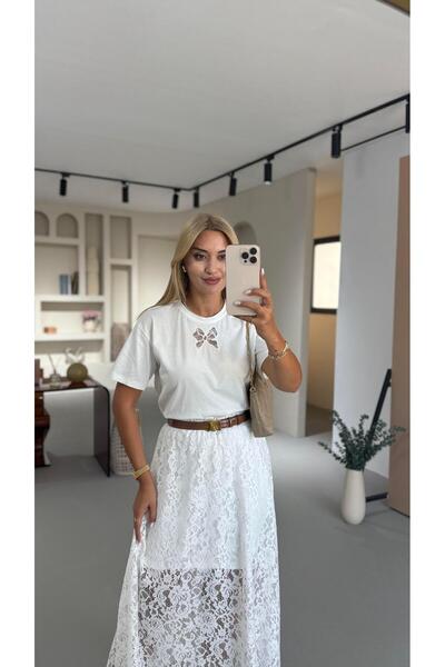 Sezgi Tekin Fusta din dantelă ecru cu detaliu de căptușeală elastică în talie