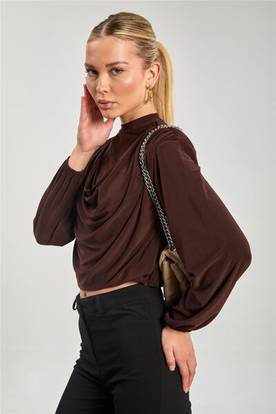 BARRELS AND OIL Kadın Omuz Vatkalı Degaje Yaka Bluz - Kahve