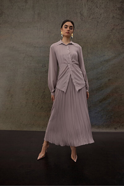 Garzia طقم قميص مينك مع تنورة مطوية